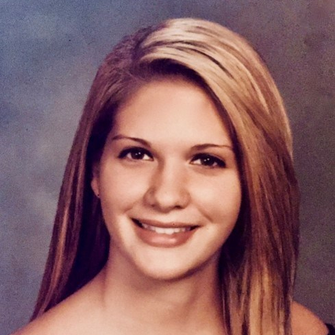 Sarah Counts headshot